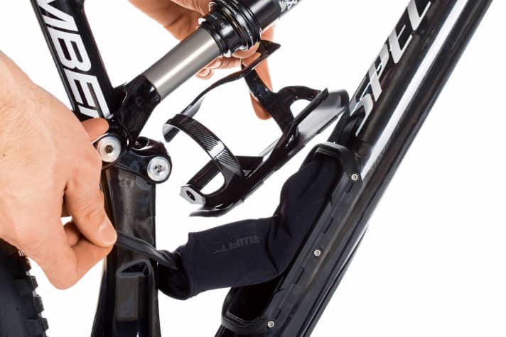   + Specialised: The carbon frame of the Camber has an opening in which a spare tube and air pump can be stored.