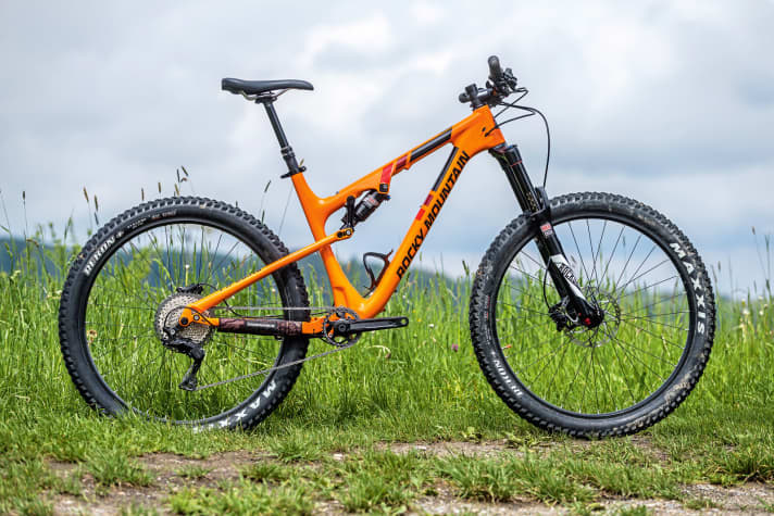   Our test bike: the Rocky Mountain Pipeline 750 MSL.