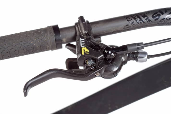   + Propain: Im Vergleich zum Rest des Feldes ist die Magura MT7 ein echter Anker. Im direkten Tausch zwischen den Test-Bikes ist daher Vorsicht geboten.