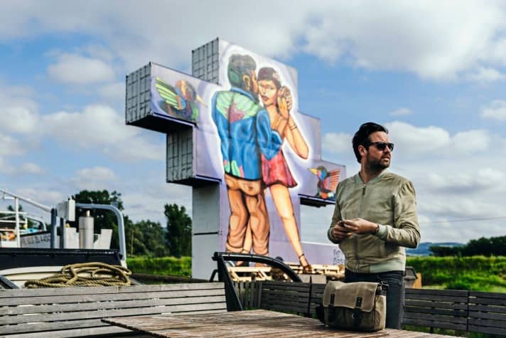   Mural Harbour: City art in the Danube harbour.