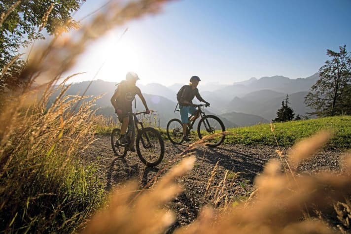   Over the Hengstpass - Beautiful introductory tour around Windischgarsten in the Limestone Alps with views of the Garstner Valley, trails and rustic huts.