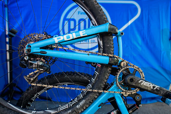   Pole Evolink 140 29 EN: Für Reisen ist das Bike mit wenigen Handgriffen faltbar – mit ausgebauten Rädern sogar bis auf Koffergröße.