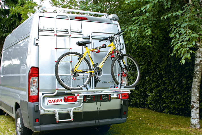 Special carrier for split rear doors