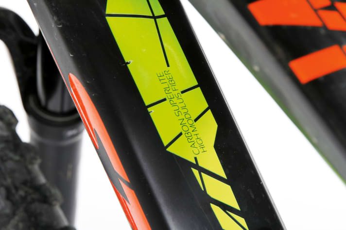   Stevens Whaka Carbon ES 2017: Carbon instead of aluminium: The plastic makes the frame of the new Whaka 600 grams lighter.