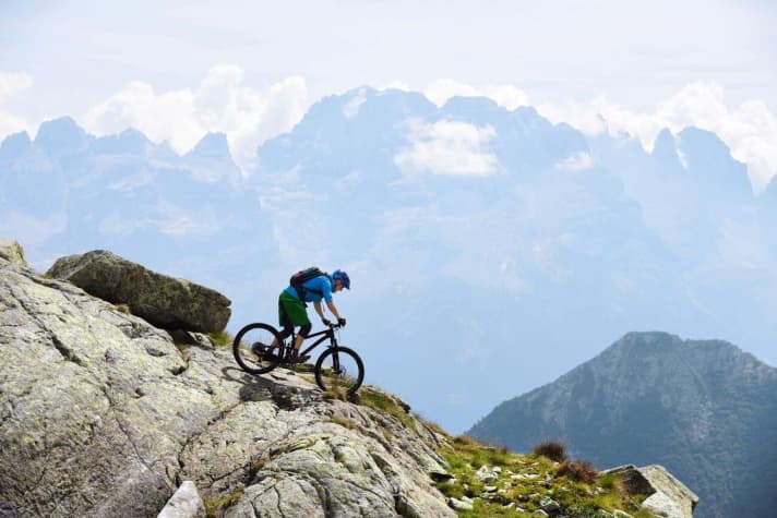  The Dolomites and Lake Garda - hardly any other region exerts such an attraction on German-speaking mountain bikers as Trentino in Italy.