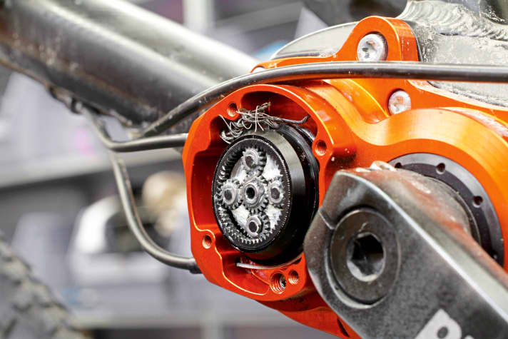   KTM Ultra Pinion 29: While the gearbox remained unimpressed even after almost 5000 kilometres, the gear cable had to be tinkered with twice.