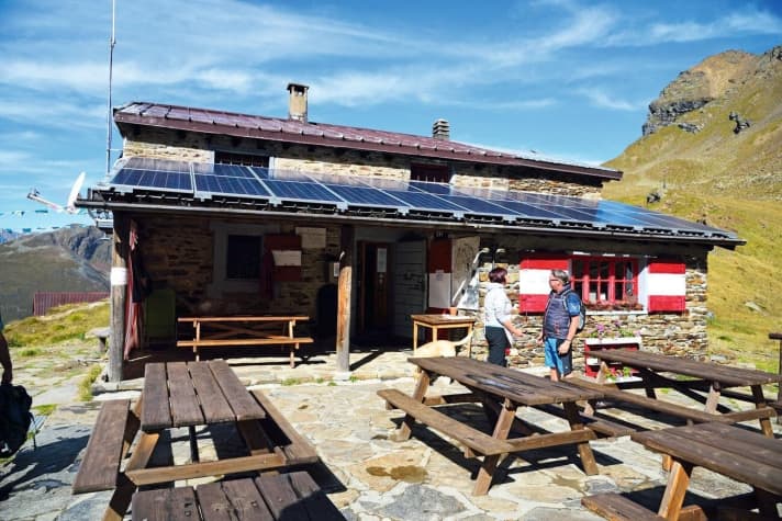   Das Rifugio Bozzi lädt unterwegs zur Einkehr ein.