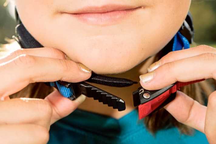   Achtung: Hier kann man leicht zarte Kinderhaut einzwicken.