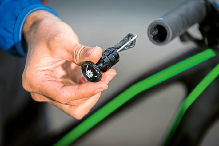   Bulls Wild Ronin 2: The Sahmurai-Sword sits ready to hand in the handlebar end for repairing tubeless punctures.