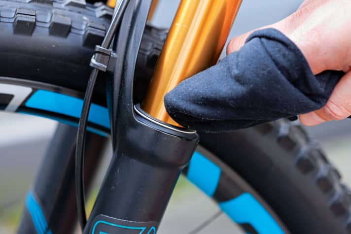   The dip tubes and seals attract a lot of dust and dirt, so they should be cleaned regularly.