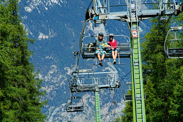   The cable car helps you up from Sulden. In South Tyrol there are also small chairlifts.