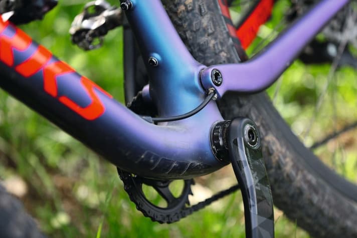   Bolted bottom bracket instead of pressed-in bearing shells: We think the step back to the BSA bottom bracket is a good one.