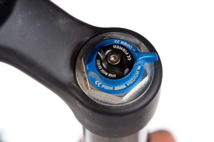   Compression damping (often blue) on the Fox 34 Factory