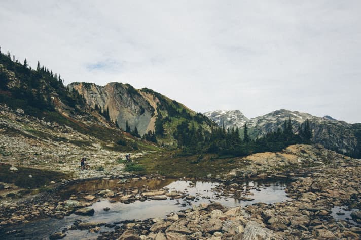   Made for adventure: Rocky Mountain Instinct and Pipeline.