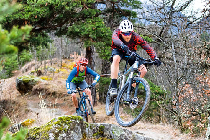   Unsere Testrunde in Latsch forderte die Hardtails mit ernsthaften Trails. Fazit: Auch auf 800-Euro-Bikes kann man bereits richtig Spaß im Gelände haben.