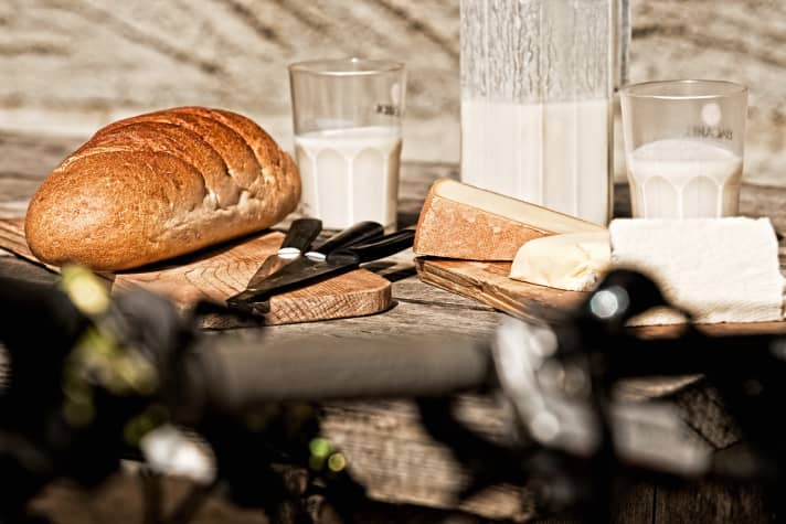   Bread provides carbohydrates
