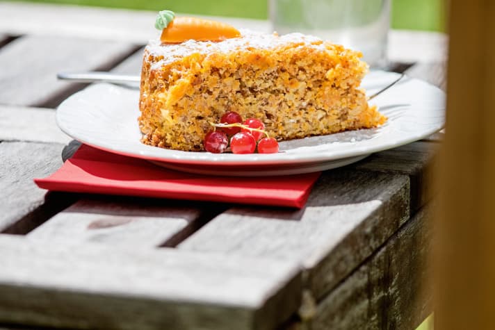  Carrot cake - simply delicious