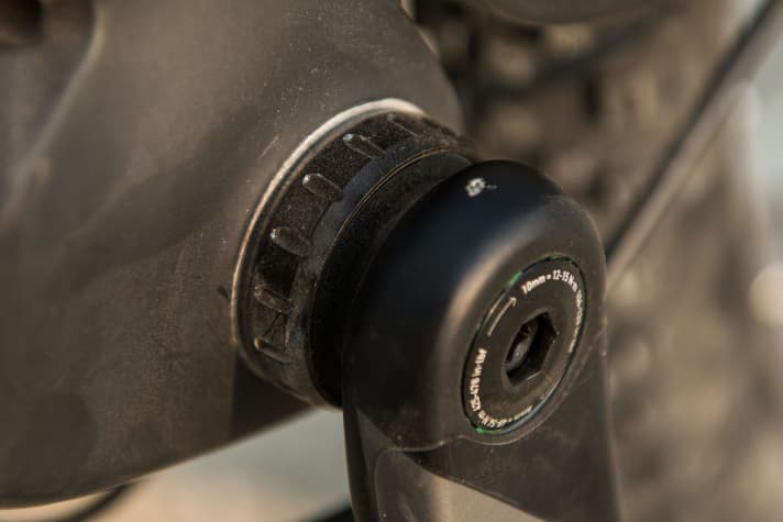   In Sachen Langlebigkeit und Wartungsfreundlichkeit die beste Lösung: ein BSA-Tretlager zum Schrauben mit 73 mm Breite.