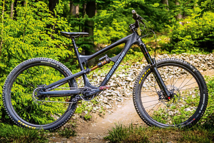   Sexy appearance. The Zerode carbon bike with its sophisticated design attracts attention on every trail.    