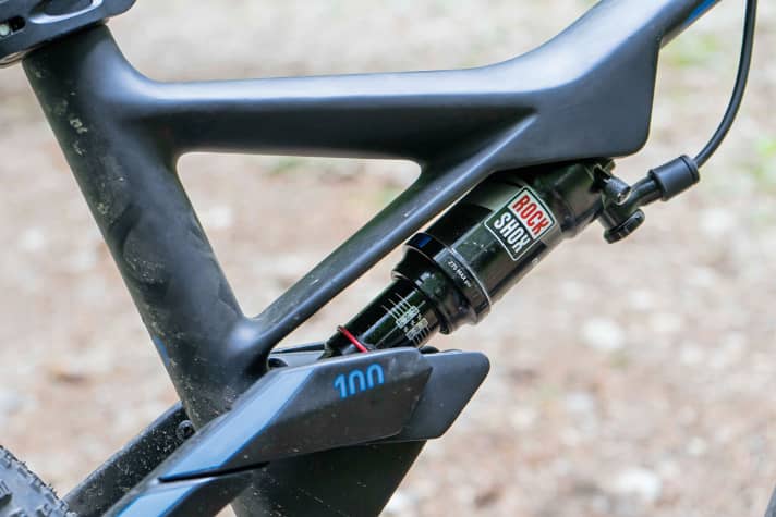   Cube AMS 100 C:68 29 Race: Was aussieht wie eine komplizierte Dämpferanlenkung, soll schlicht für klares Design sorgen.    