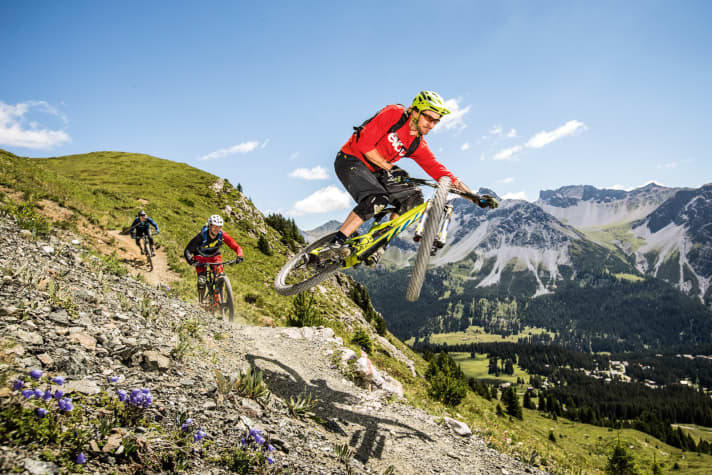   Bike park? No. BIKE tester Wolfi satisfies the play instinct of the Ibis' Ripley LS on the natural waves of the trails of Arosa.