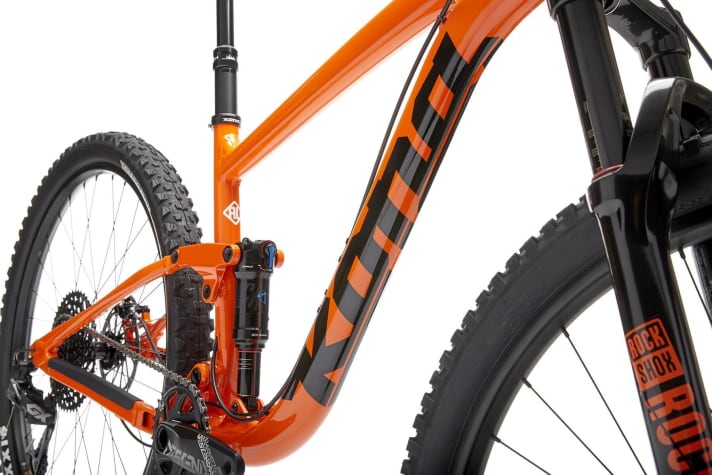   The reach and therefore also the down tube are long to give you confidence on the descents without making the head angle too slack.