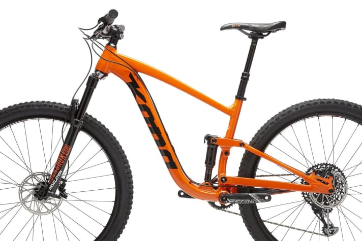   Long reach, steep seat angle, moderate head angle, short chainstays and low bottom bracket. The Kona Satori goes its own way.