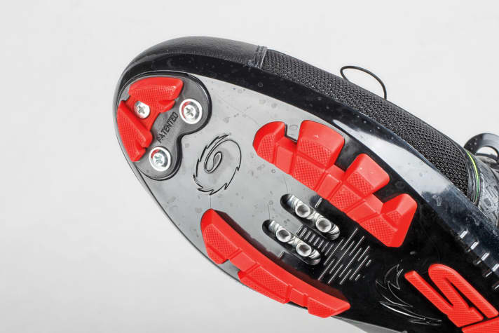 Only good when locked in: the hard but extremely smooth Sidi sole.