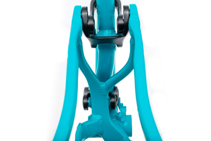   Stimmgabel: Blick von hinten auf den Hinterbau.