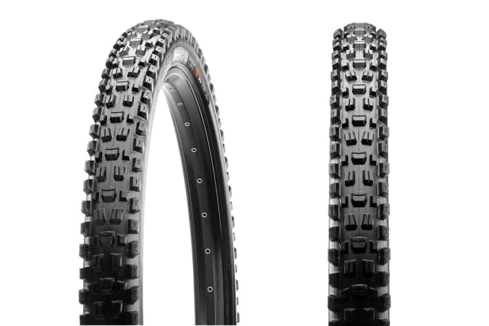   The design of the Maxxis Assegai combines the lug profiles of Minion DHF and DHR II (centre lugs), Highroller (outer lugs) and Shorty (lug height) - the best Maxxis profiles according to Greg Minaar.