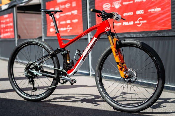   Das Race-Bike von Lukas Flückiger. Er, Jolanda Neff und Mathieu van der Poel dürfen die Schaltung in Nove Mesto erstmals fahren.