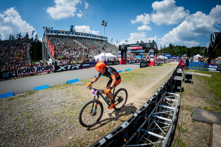   Brandau at the 2018 World Cup in Nove Mesto. There she finished eleventh on the hardtail.