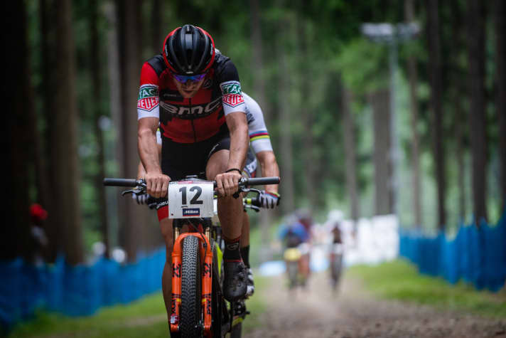   Lars Forster ahead of Nino Schurter. The young BMC rider had set his sights high. It wasn't enough for victory, but at least for fourth place. Also a very good result.