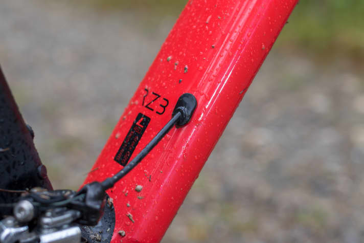   Nicht nur Einfach! Das Razorblade kann man auch weiterhin mit Umwerfer und Zweifach-Kurbel fahren.