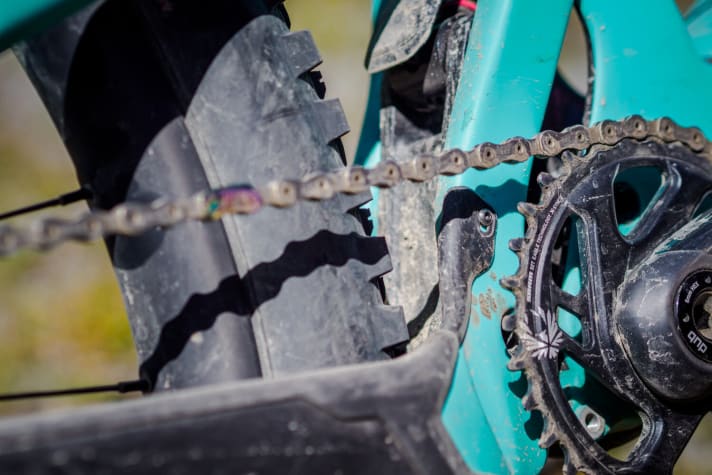   Just like the 5010, the frame is perfectly protected. The extended chainstay guard is also bolted on.