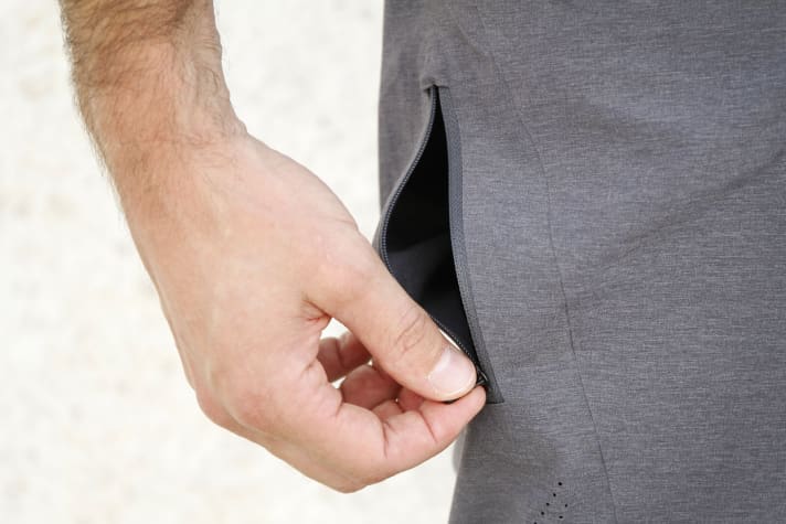   The two zip pockets on the thigh are well positioned.