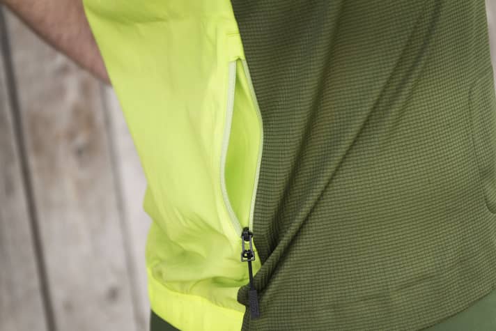   There is another small zip pocket at the rear.