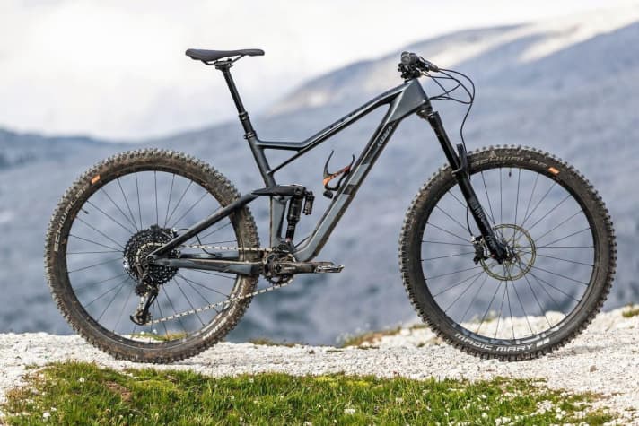   Cube Stereo 150 C:62 SL 29 (3499 euros) - Enduros feel particularly at home on steep, demanding descents. Chunky tyres, thick suspension elements and powerful brakes don't shy away from single trails. However, the downhill-orientated equipment does add to the weight. Long tours on an enduro bike can be exhausting.