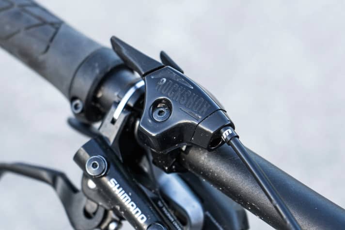   The lockout lever on the Bulls Wild Edge only controls the suspension fork. If you want to lock the shock, you have to take your hand off the handlebars.