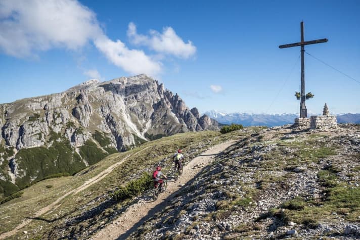   Plätzwiesen-Trail: Zum Gipfelkreuz