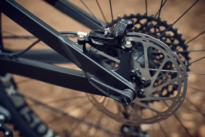   The disc brake mount is elaborately CNC milled after the frame is built. Last describes the result as perfect flatness and squareness of the mounting surfaces.