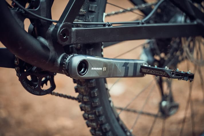   For the Glen, Last has again opted for the theoretically durable and maintenance-friendly threaded BSA bottom bracket.