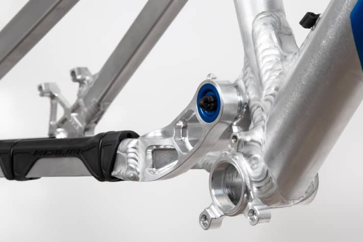  Fräs- und Schweißpornografie vom allerfeinsten. Nicolai kultiviert den industriellen Look der Bikes bis ins kleinste Detai.