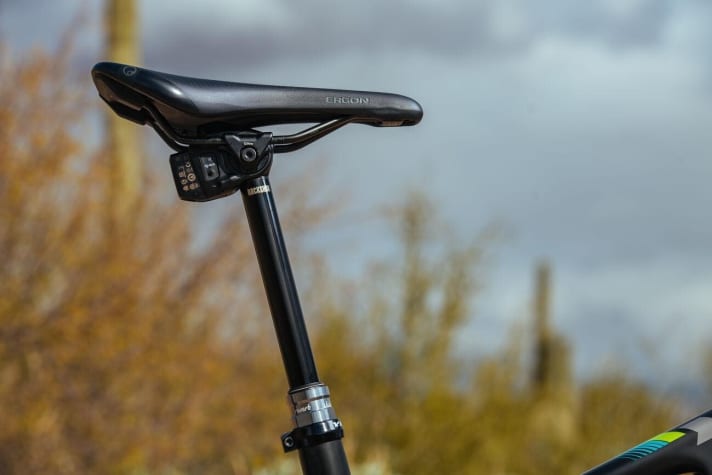   The battery of the Reverb AXS should last for 40-60 hours of riding time and is the same as in the rear derailleur.