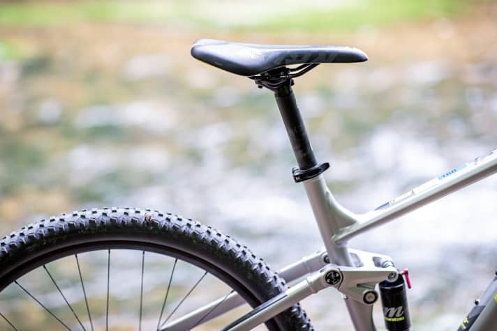   Bergamont: Die fehlende Teleskopstütze ist ein absolutes No-Go in der Trailbike-Klasse. Ein Detail, das unsere Leser beim Test schmerzlich vermisst haben.