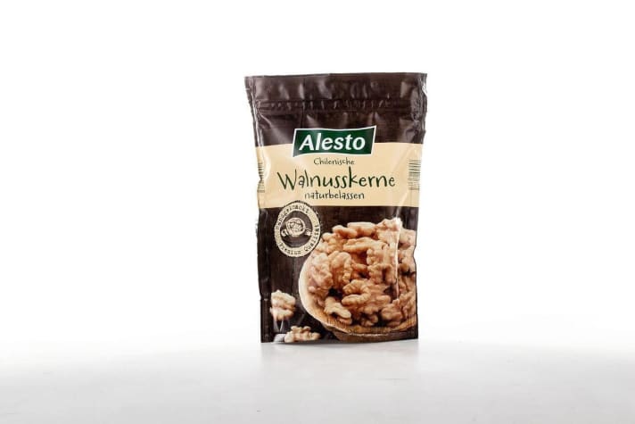   Alesto walnut kernels
