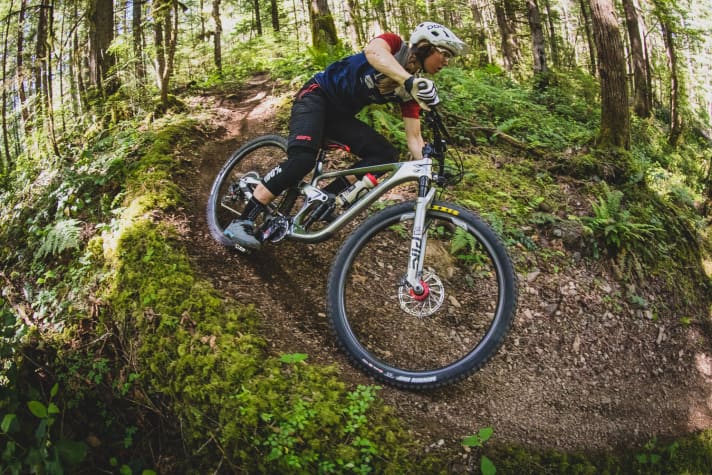   Progressive suspension provides counter-pressure on berms and jumps and brings the bike to life.