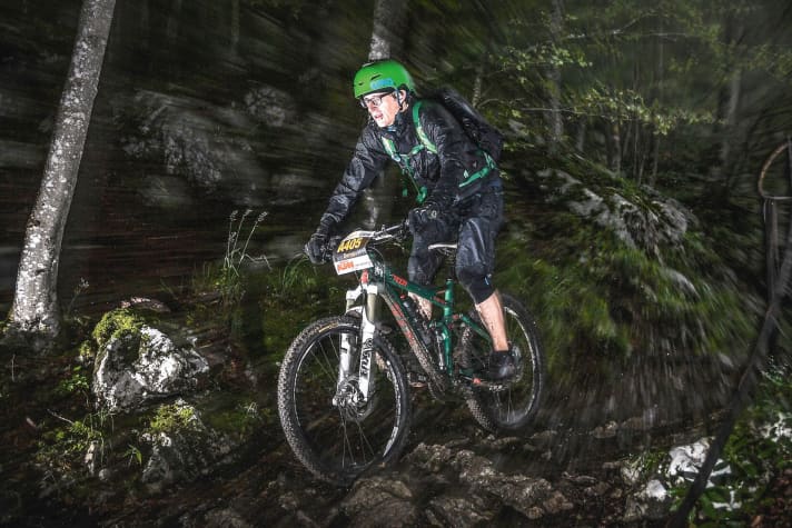   "Once hell and back" is the slogan of the infamous A-distance at the Salzkammergut Trophy. Reader Bernd Fischer should have known this, but ventured onto the course anyway. The infernal continuous rain and sapped strength finally brought Bernd to his knees. His old, 14-kilo, 150-millimetre fully was also anything but ideal. A few days after giving up, he wrote to BIKE with the subject line: "Make a wish!". His wish: A lightweight marathon bike for the next A-distance attempt in 2020.