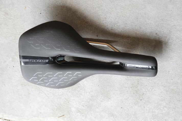   If, as with the Salzkamergut Trophy, it takes a little longer, a comfortable saddle is essential: the Syncros Tofino is ergonomically optimised and made for the Stoll.   