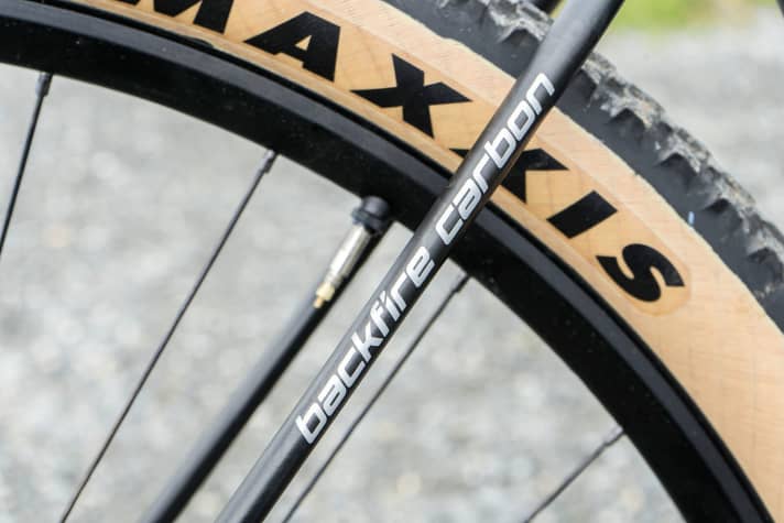   Detail Centurion Backfire Carbon 4000